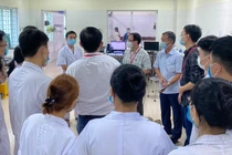 GS.TS.BS.Tạ Thành Văn hỗ trợ Bắc Ninh chống COVID-19 (Ảnh - Phạm Thành Nguyên) 