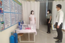 Trạm y tế lưu động tại phường Kim Giang, Thanh Xuân được trang bị đầy đủ trang thiết bị phục vụ công tác phòng, chống dịch COVID-19 (Ảnh - Khánh Hà) 