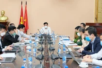Thứ trưởng Bộ Y tế Đỗ Xuân Tuyên chủ trì cuộc họp kiểm điểm tiến độ tiêm vaccine COVID-19 (Ảnh - Trần Minh)