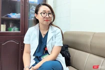 ThS. BS. Đới Ngọc Anh – Khoa Viêm Gan, Bệnh viện Bệnh Nhiệt đới Trung ương (Ảnh: Minh Thuý) 