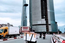 Cuộc sống dần trở lại nhịp độ bình thường mới tại vùng dịch TP.HCM - Ảnh: Hoà Bình