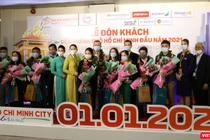 Lễ đón khách đến TP.HCM trong ngày 1/1/2021 (Ảnh: SDL) 