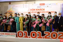 Lễ đón khách đến TP.HCM trong ngày 1/1/2021 (Ảnh: SDL) 