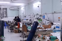 Bệnh nhân Covid-19 điều trị tại BV Nguyễn Tri Phương, TPHCM. Ảnh: Dân trí