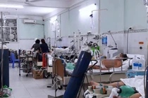 Bệnh nhân Covid-19 điều trị tại BV Nguyễn Tri Phương, TPHCM. Ảnh: Dân trí