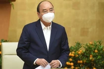 Thủ tướng Nguyễn Xuân Phúc chủ trì cuộc họp Thường trực Chính phủ với Ban Chỉ đạo quốc gia về phòng, chống dịch, đồng ý giãn cách một số khu vực (Ảnh: VGP) 