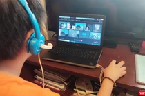 Học sinh TP.HCM bắt đầu học trực tyến từ ngày 1/9. Ảnh: Hoà Bình