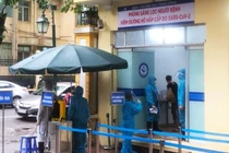 BV Phụ sản Trung ương tổ chức sàng lọc COVID-19 chặt chẽ từ BN và người nhà BN - Ảnh: BVCC 