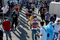 Hàng ngàn người dân xếp hàng tại Bệnh viện Quân Y 175 xét nghiệm nhanh COVID-19- Ảnh Hải Long