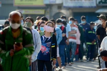 Người dân có nhu cầu xét nghiệm COVID-19 tại Bệnh viện 175 - Ảnh: Hải Long