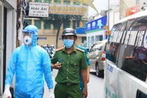 TP.HCM tiếp tục xét nghiệm hàng ngàn cán bộ nhân viên Bệnh viện Mắt và thông báo khẩn tìm người (Ảnh: Nhật Thịnh) 