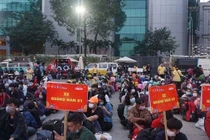 Tạo điều kiện cho người dân được về quê để giải toả cho TP.HCM - Ảnh: Internet