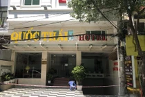 Khách sạn nằm ở số 90 đường số 7, KDC Trung Sơn, xã Bình Hưng, huyện Bình Chánh, TPHCM vẫn đang được phong tỏa. Ảnh: Anh Tú 