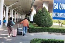 Ga quốc tế tại Cảng Hàng không Tân Sơn Nhất. Ảnh Hoà Bình