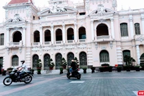 TP.HCM ban hành kế hoạch tổ chức hoạt động đón năm mới 2022 nếu TP ở cấp độ dịch 1,2. Ảnh: Hoà Bình