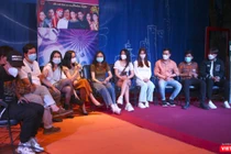 Một buổi giao lưu của nghệ sĩ, diễn viên với khán giả sau vở diễn tại sân khấu 5B Võ Văn Tần