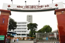 Bệnh viện Bệnh Nhiệt đới TP.HCM đã phong toả - Ảnh: Hữu Khoa