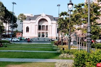 Nhà hát Giao hưởng Nhạc vũ kịch TP.HCM hiện đang phải thuê địa điểm cho từng chương trình biểu diễn (Ảnh: Hoà Bình) 