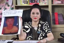 Bà Phương Hằng tại một buổi livestream (Ảnh chụp màn hình) 