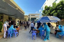 Tiếp nhận khai báo y tế tại một cơ sở (Ảnh: CDC TP.HCM) 