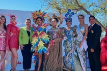 Bella Vũ Huyền Diệu và Ban Tổ chức cùng thí sinh Miss Eco Teen International