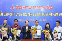 Các tác giả đoạt giải trong nhóm đề tài tuyên truyền về Chương trình “Đà Nẵng - Thành phố 4 an”