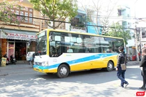 Hành khách đi xe buýt ở Đà Nẵng