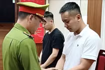 Vì sao chị gái Quang Linh Vlogs và chồng không bị xử lý hình sự trong vụ kẹo Kera?