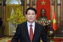 Chủ tịch nước Lương Cường chúc mừng Xuân mới Ất Tỵ 2025 vào thời khắc Giao thừa.