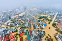 Hơn 128.000 ngôi nhà bị ngập, Bộ Chính trị yêu cầu hỗ trợ vùng lũ miền Trung