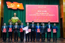 Hội nghị cũng thông qua quyết định điều động, bổ nhiệm hàng loạt nhân sự sau sắp xếp.