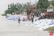 Bờ kè An Lương ở xã Duy Nghĩa sạt lở nghiêm trọng.