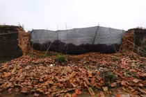 Hiện trường đoạn tường bao Hoàng thành Huế bị sập do mưa lũ. Ảnh PD.