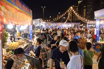 Không gian ẩm thực “Hương vị mùa hè Đà Nẵng” – Danang Summer Taste” tại Công viên Biển Đông, TP Đà Nẵng.