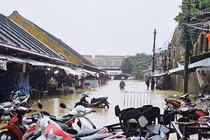 Học sinh toàn TP Đà Nẵng nghỉ học từ chiều 6/11 để tránh bão số 13