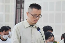 Wang YunTao (SN 1988, quốc tịch Trung Quốc) giữ vai trò cầm đầu đường dây cho vay lãi nặng.
