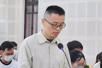 Wang YunTao (SN 1988, quốc tịch Trung Quốc) giữ vai trò cầm đầu đường dây cho vay lãi nặng.
