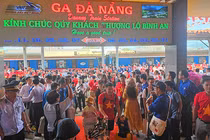 Du khách đến Đà Nẵng trong dịp lễ 30/4-1/5 bằng đường sắt tăng mạnh do chất lượng được cải thiện và nhiều dịch vụ hấp dẫn.