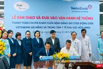 Sáng 3/12, VietinBank chi nhánh Đà Nẵng phối hợp cùng Trung tâm Y tế khu vực Hòa Vang tổ chức Lễ bàn giao và đưa vào vận hành hệ thống thanh toán chi phí khám chữa bệnh bằng QR động.