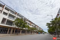 Cận cảnh khu shophouse ở Đà Nẵng vắng chủ nhà lẫn người thuê.