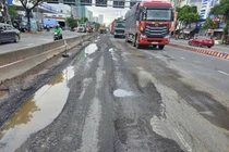 Ql14B đoạn qua phường An Hải, TP Đà Nẵng bị hư hỏng nặng sau mưa kéo dài.