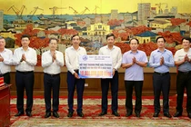Thành ủy - HĐND - UBND - Ủy ban MTTQ Việt Nam TP Đà Nẵng hỗ trợ TP Hải Phòng 10 tỷ đồng khắc phục hậu quả cơn bão số 3 (Ảnh Thanh Nguyên)
