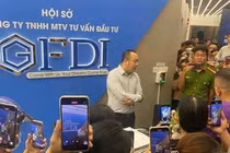 Khách hàng tập trung tại trụ sở Công ty GFDI tại Đà Nẵng để đòi quyền lợi