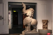 Tượng bồ tát Tara được làm từ chất liệu đồng, xuất xứ Đồng Dương (Quảng Nam), niên đại cuối thế kỷ IX đầu thế kỷ X, được công nhận Bảo vật Quốc gia năm 2012