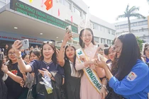 Hoa hậu Quốc tế Thanh Thủy giao lưu với ĐH Ngoại ngữ Đà Nẵng