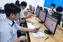 Hệ thống đề thi thử giúp học sinh làm quen với dạng thức mới, phát hiện ra điểm yếu của mình để có định hướng ôn tập.