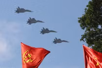 Chiêm ngưỡng những khoảnh khắc máy bay trình diễn ấn tượng trong đại lễ 30/4 do người dân ghi lại