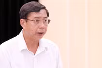 Thiếu tướng Trần Đình Chung, Phó Cục trưởng Cục An ninh chính trị nội bộ, Bộ Công an, thông tin tại họp báo. Ảnh: MOET.