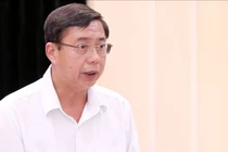 Thiếu tướng Trần Đình Chung, Phó Cục trưởng Cục An ninh chính trị nội bộ, Bộ Công an, thông tin tại họp báo. Ảnh: MOET.