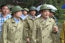 Thứ trưởng Phạm Đức Long giao Sở KH&CN tỉnh Thanh Hóa thông tin cho Sở Công Thương các khu vực có trạm BTS kiên cố cần ưu tiên điện lưới để bảo đảm duy trì liên lạc.